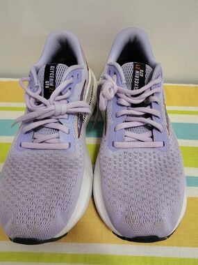 Brooks Glycerin 21 Women's Size 9  Running Walking Shoes Lavender